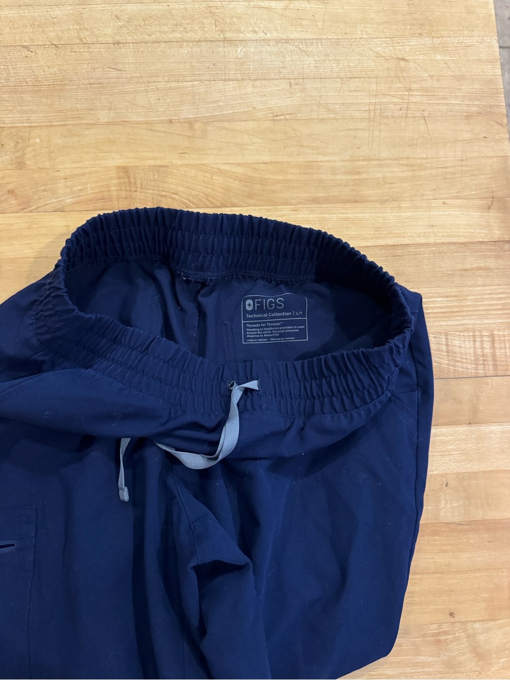 Figs Men's Navy Joggers - Picture 2 of 2